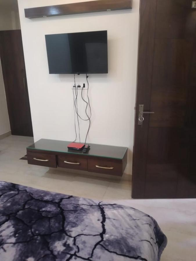Hotel Uday Raj By Wb Inn Agra  Esterno foto